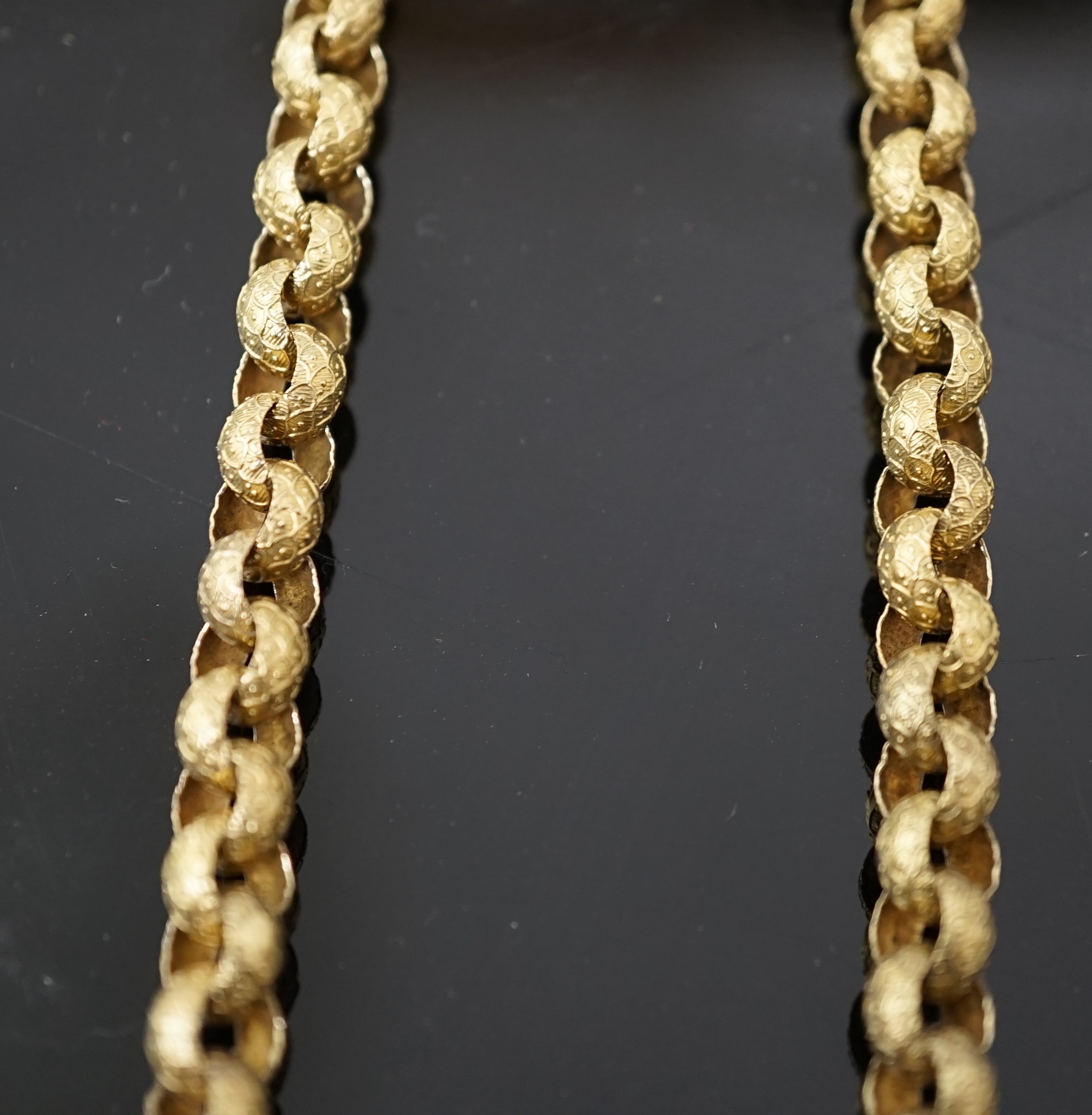A Georgian embossed gold belcher link choker necklace